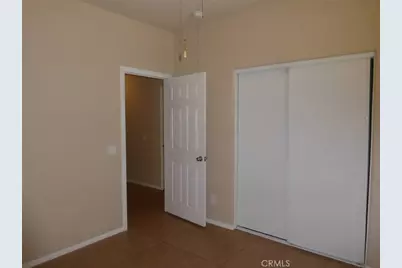8906 Gentian, Hesperia, CA 92344 - Photo 6