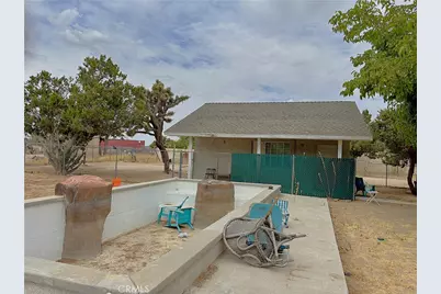 7596 Farmdale, Hesperia, CA 92345 - Photo 2
