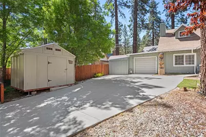 1869 Outer Hwy 2, Wrightwood, CA 92397 - Photo 4
