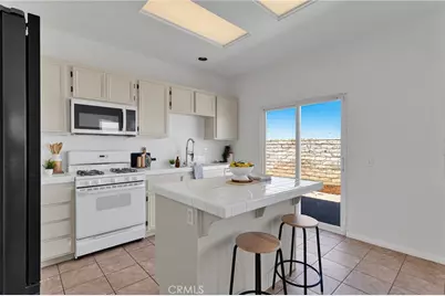 14082 Gale Drive, Victorville, CA 92394 - Photo 10
