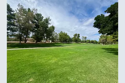 13962 Riviera, Victorville, CA 92395 - Photo 46