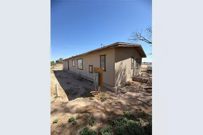 33803 Suffoch, Newberry Springs, CA 92365 - Photo 12