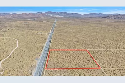21250 Tecaya Road, Apple Valley, CA 92307 - Photo 6