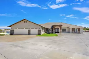 10525 Sage St, Oak Hills, CA 92344 - Photo 2