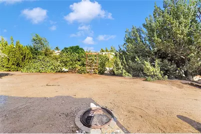 8951 Avocado, Hesperia, CA 92345 - Photo 38
