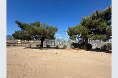 9428 Johnson Rd, Phelan, CA 92371 - Photo 10