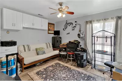 11846 Ivy Avenue, Hesperia, CA 92345 - Photo 16