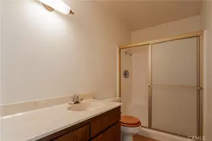 15560 Elmwood Dr, Victorville, CA 92395 - Photo 16