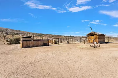 25575 Rancho, Apple Valley, CA 92308 - Photo 4
