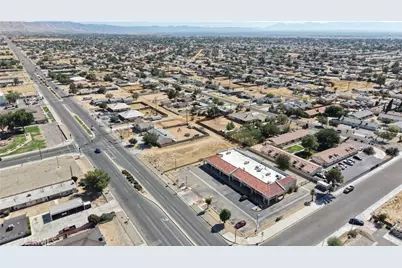111 Navajo, Apple Valley, CA 92308 - Photo 6