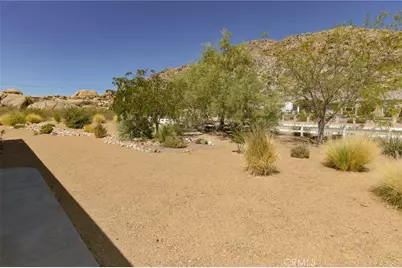 17170 Yucca Road, Apple Valley, CA 92307 - Photo 8