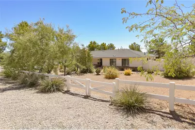 17170 Yucca Road, Apple Valley, CA 92307 - Photo 4
