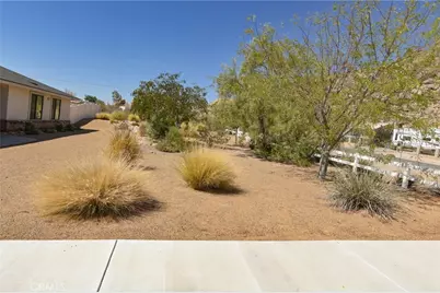 17170 Yucca Road, Apple Valley, CA 92307 - Photo 6