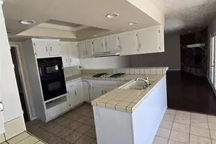 20239 Osseo, Apple Valley, CA 92308 - Photo 8