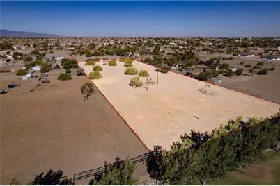 8821 Oakwood, Hesperia, CA 92345 - Photo 6