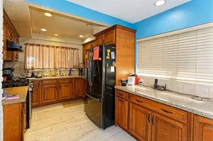14035 Wimbleton Dr, Victorville, CA 92395 - Photo 8