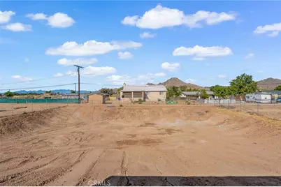 16218 Quantico Rd E, Apple Valley, CA 92307 - Photo 38