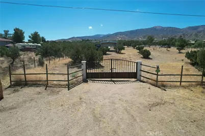 985 Cholla Road, Pinon Hills, CA 92372 - Photo 1