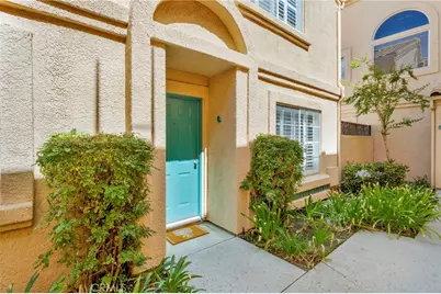 18820 Vista Del Canon #C, Newhall, CA 91321 - Photo 1