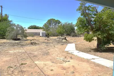 12566 Iroquois Road, Apple Valley, CA 92308 - Photo 14