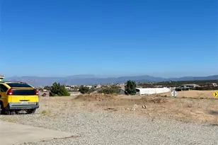 10928 Lantry Ln, Oak Hills, CA 92344 - Photo 6