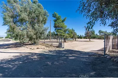 12631 Mesquite Street, Oak Hills, CA 92344 - Photo 10