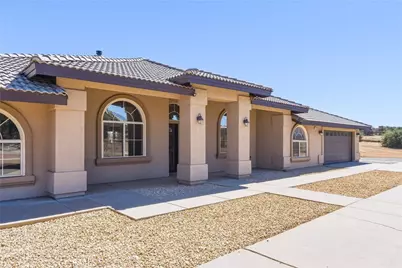 8423 Beaver, Phelan, CA 92371 - Photo 2