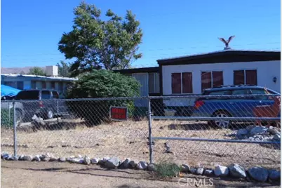 19075 Danbury, Hesperia, CA 92345 - Photo 2