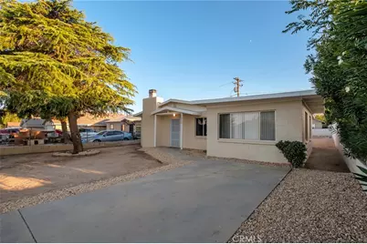 16445 Live Oak, Hesperia, CA 92345 - Photo 2