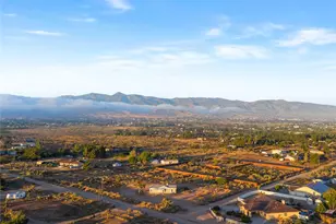 9572 Smith Rd, Phelan, CA 92371 - Photo 38