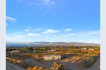 9572 Smith Road, Phelan, CA 92371 - Photo 36