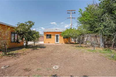561 N Park, Rialto, CA 92376 - Photo 28