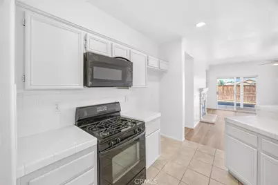 13616 Dellwood Street, Victorville, CA 92392 - Photo 14