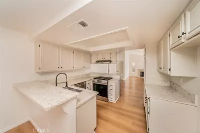 12609 Sunbird Lane, Victorville, CA 92392 - Photo 10