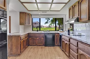12572 Coronado Ln, Victorville, CA 92395 - Photo 16