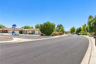 15710 Nassau Dr, Victorville, CA 92395 - Photo 34
