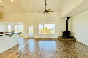 7438 Woodcliff, Phelan, CA 92371 - Photo 4
