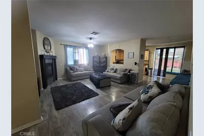 15077 Escalante Court, Victorville, CA 92394 - Photo 12