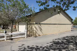 26340 Community, Barstow, CA 92311 - Photo 4