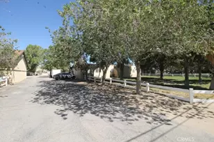 26340 Community, Barstow, CA 92311 - Photo 2