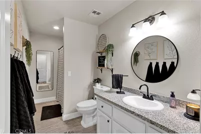 8041 Kingston, Hesperia, CA 92345 - Photo 32