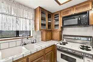 14023 Driftwood, Victorville, CA 92395 - Photo 24