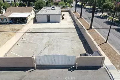 703 E E, Ontario, CA 91764 - Photo 16