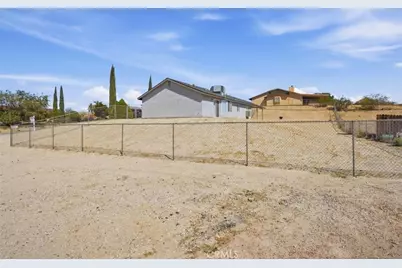 14951 Deerfield, Victorville, CA 92394 - Photo 38