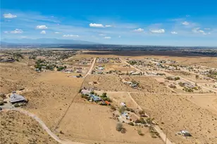 9838 Buena Vista St, Apple Valley, CA 92308 - Photo 14