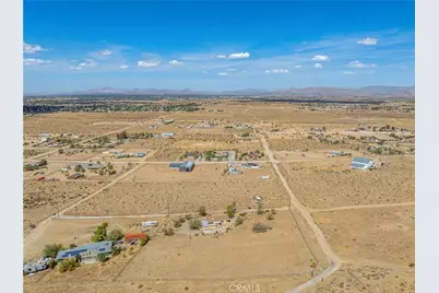 9838 Buena Vista Street, Apple Valley, CA 92308 - Photo 16