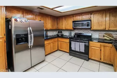 8979 Appleton, Victorville, CA 92392 - Photo 8