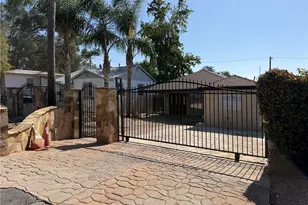 13210 Raven, Sylmar, CA 91342 - Photo 2