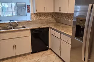 13910 Driftwood Dr, Victorville, CA 92395 - Photo 8
