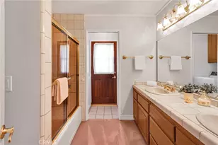 15033 Riverside Way, Apple Valley, CA 92307 - Photo 38